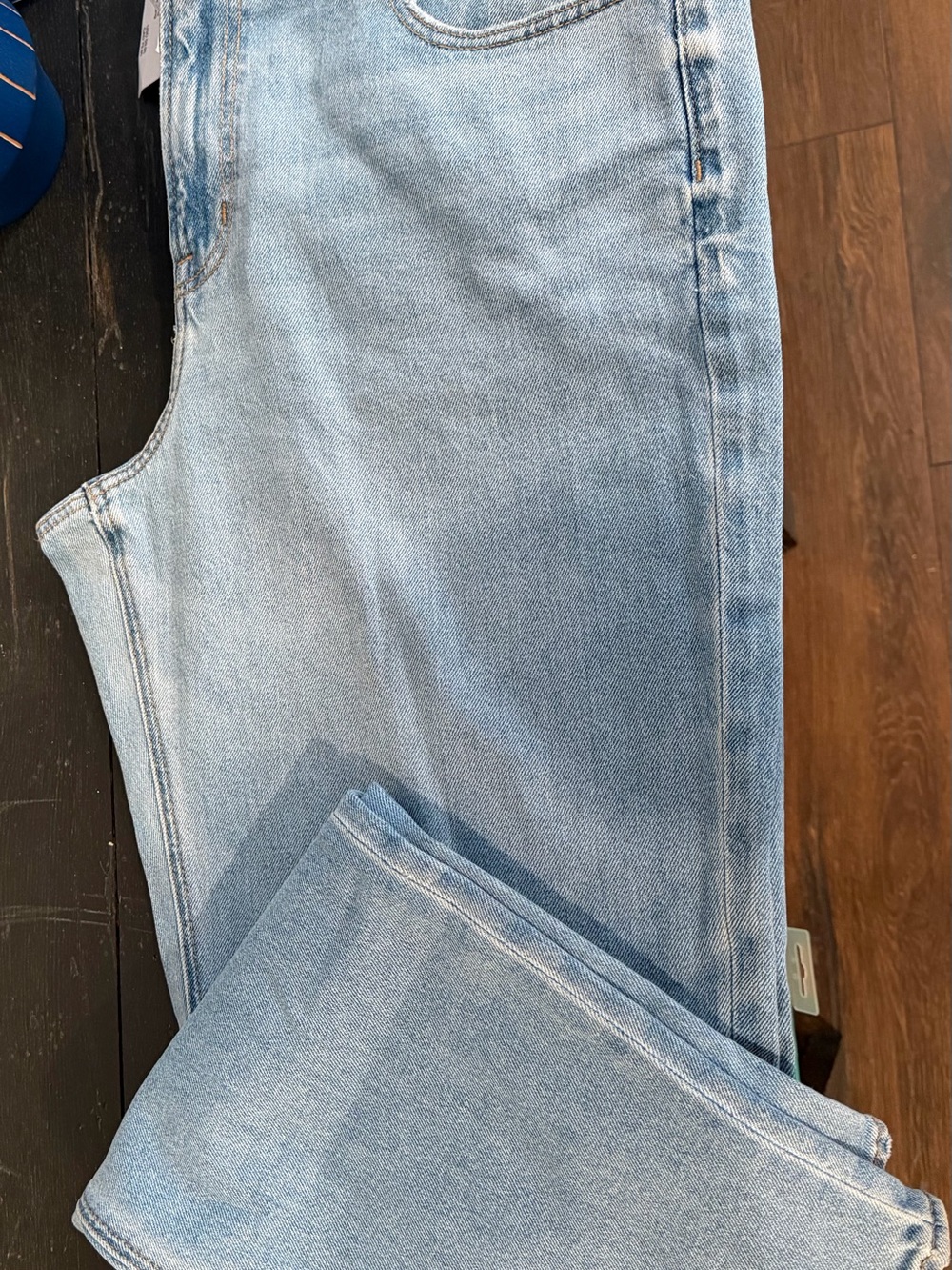 American Eagle Outfitters High-Rise Light Blue Jeans